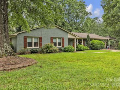 1060 26th Ave NE, Hickory, NC, 28601