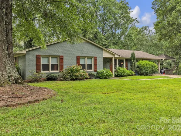 1060 26th Ave NE, Hickory, NC 28601