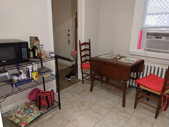 5th image of 116 N Church St #116