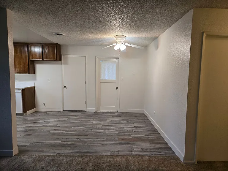 545 Bluefield Ave — Photo 3