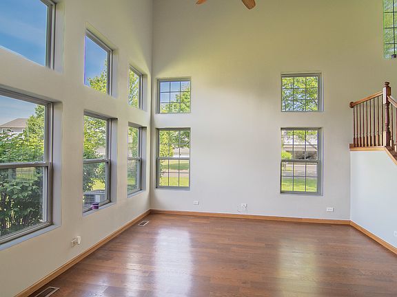 2nd image of 2421 Cactus Ct #B