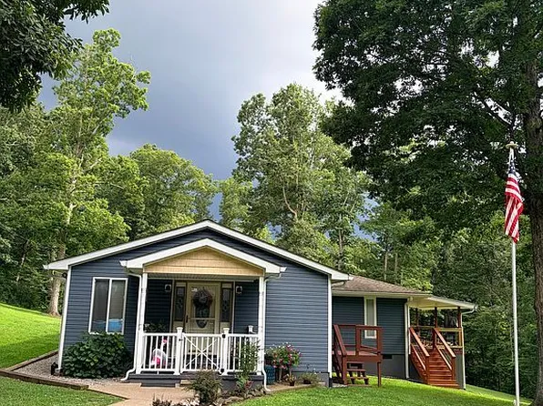 14403 McLane Pike, Liberty, WV 25124