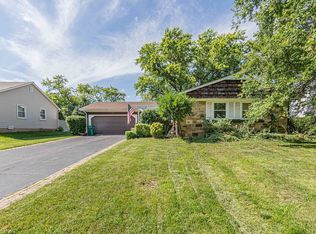 421 Springside Ln, Buffalo Grove, IL 60089