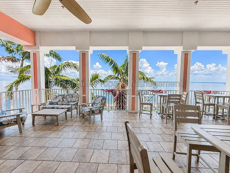 4728 Beach Dr SE #B — Photo 29