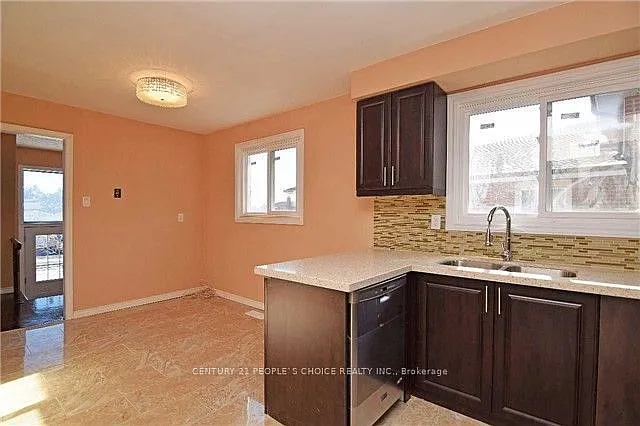 7288 Sigsbee Dr — Photo 4