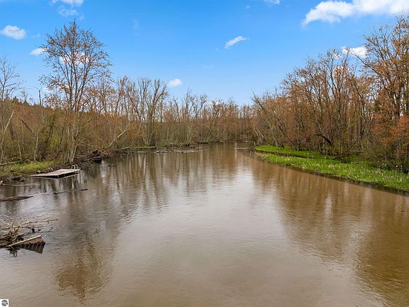5th image of 3513 River Rd