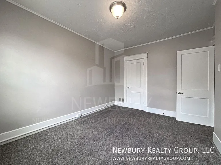 313 Wilson Ave — Photo 36