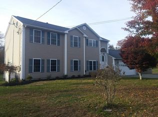 805 Russells Mills Rd, Dartmouth, MA 02748