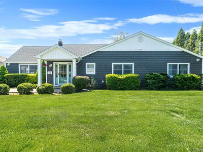 418 Bay 6th Street, West Islip, NY, 11795