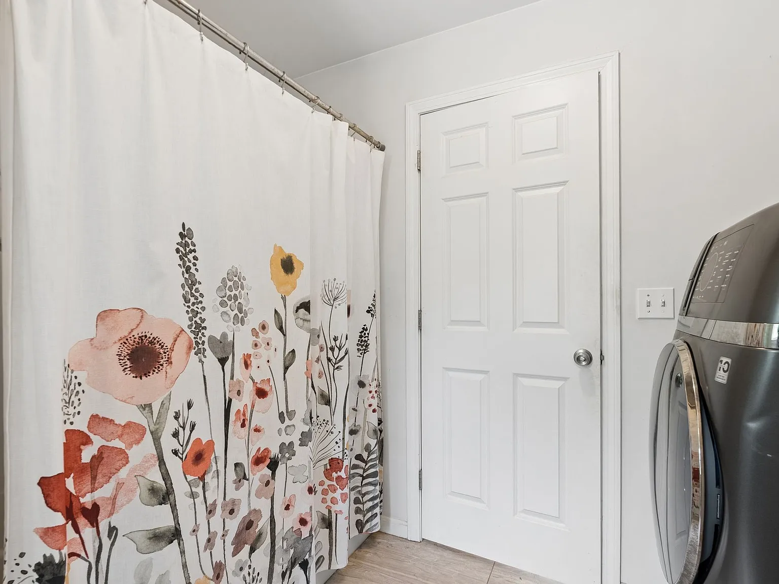 4 bed, 2250 sqft, $3,100 — Photo 4