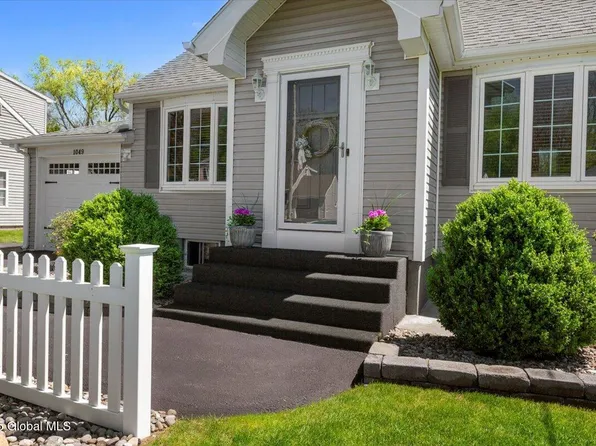 1049 Eugene Drive, Schenectady, NY 12303