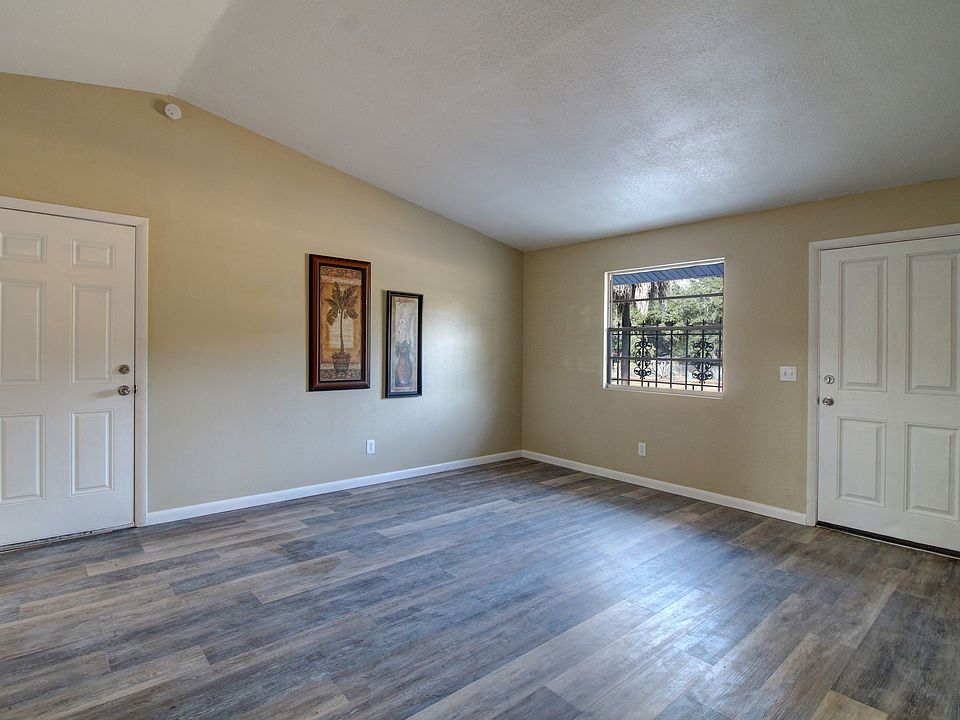 1st image of 9604 Banyan Ave