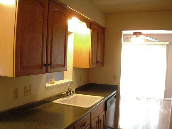 4th image of 2847 Tinkers Ln