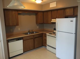 210 Edgewood Dr, Hendersonville, TN 37075