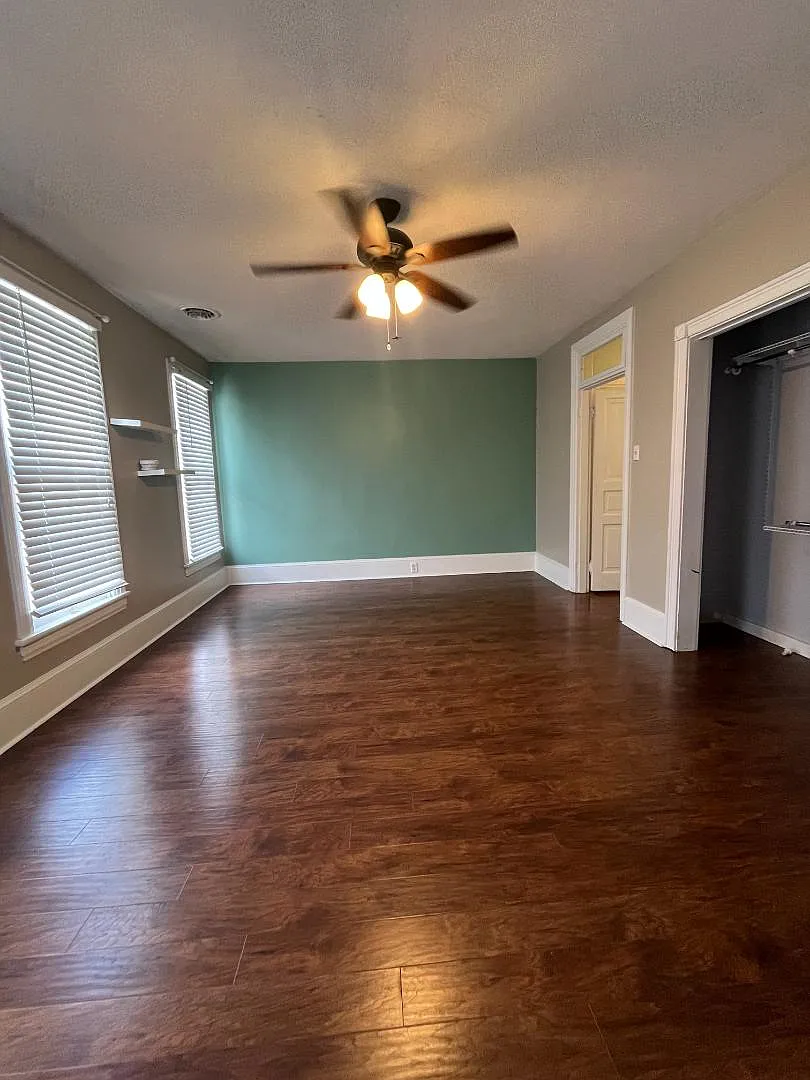Property Photo - 122 Center St
