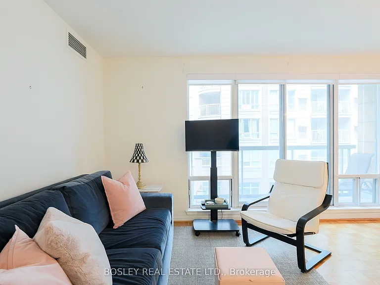 99 Hayden St #806 — Photo 13