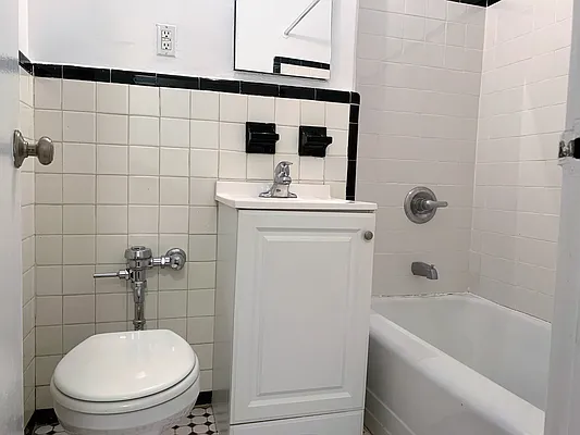 Rented by Buchbinder & Warren | media 5