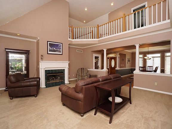 3rd image of 5979 Oakland Gardens Ct