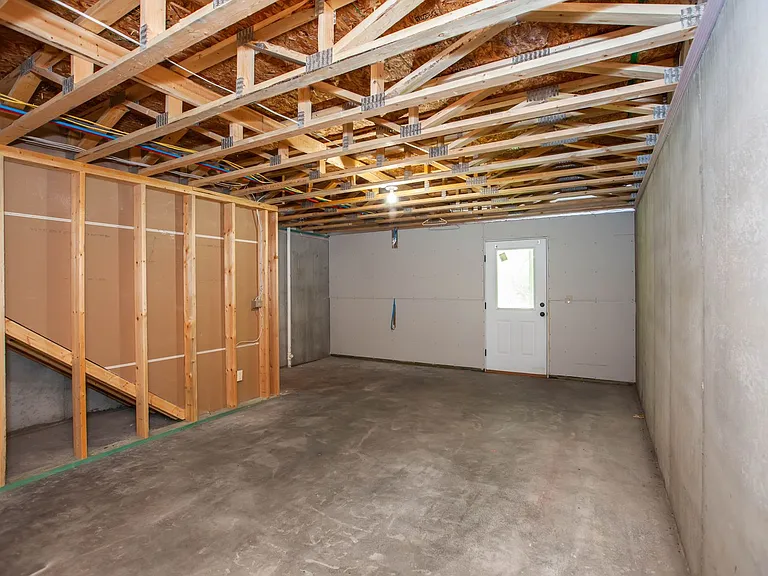 724 Oakbrook Pl — Photo 12