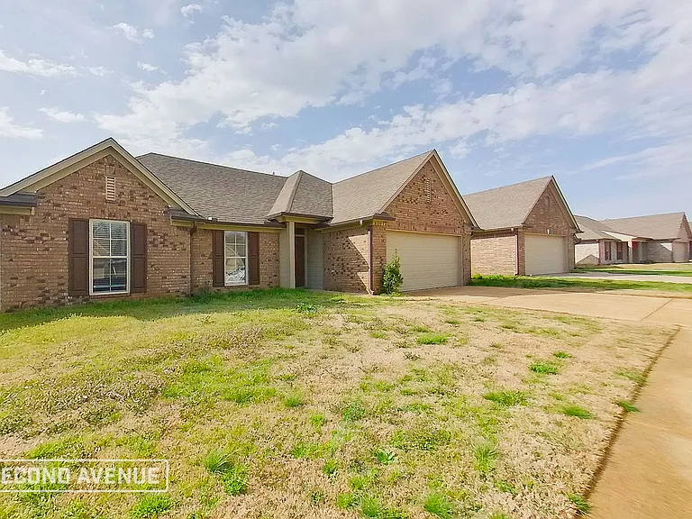 8723 Smith Ranch Dr — Photo 16