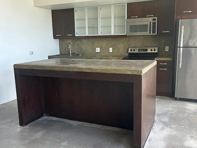 2404 Wilshire Blvd #10B — Photo 6