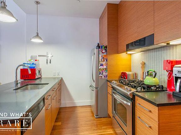 4th image of 220 Water St APT 428