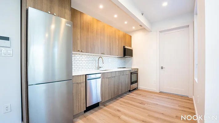 Rented by Nooklyn NYC LLC | media 74