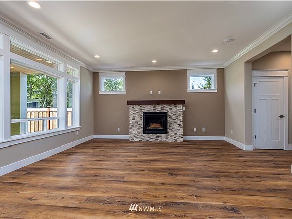 5th image of 8512 116th St SW