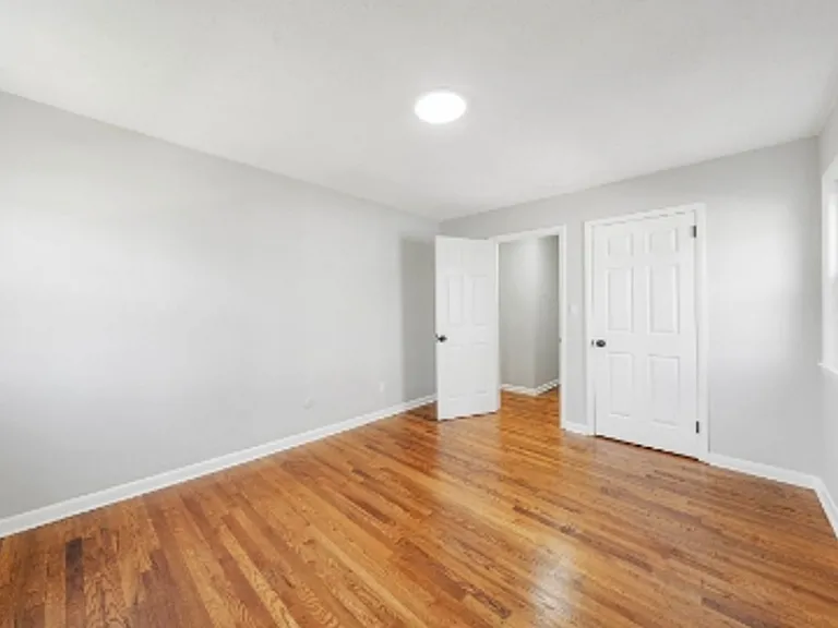 1213 Roselle St — Photo 3