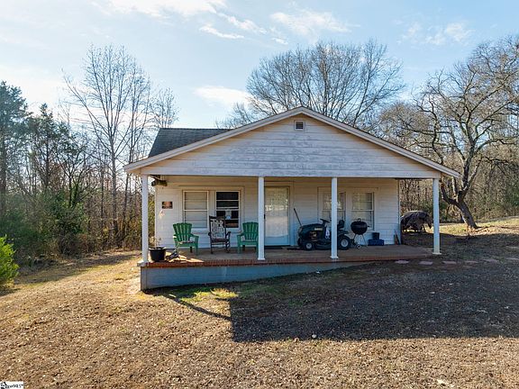 3rd image of 221 Kondros Cir