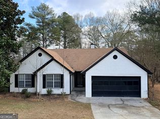 3011 Maple Cove Ct, Loganville, GA 30052