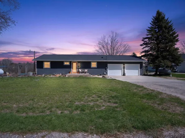 350 Sunset Dr, Sand Lake, MI 49343