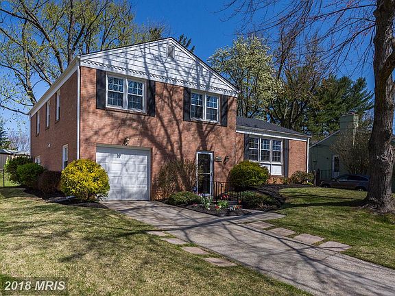 2nd image of 6031 Chatsworth Ln