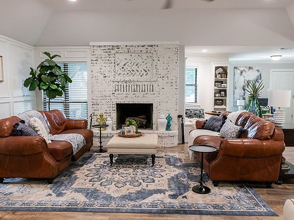 4th image of 3417 Shadyhill Dr