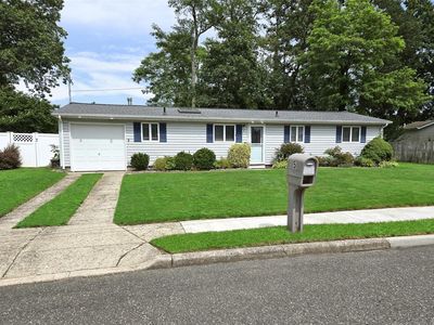 5 Windham Lane, Ronkonkoma, NY, 11779