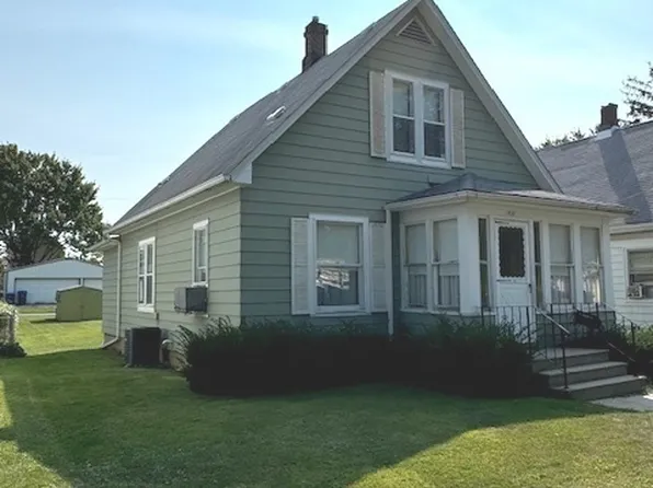 1432 Clark St, Dekalb, IL 60115