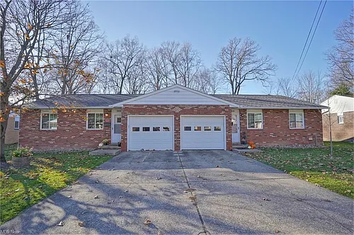 3854 Seneca St Photo 1
