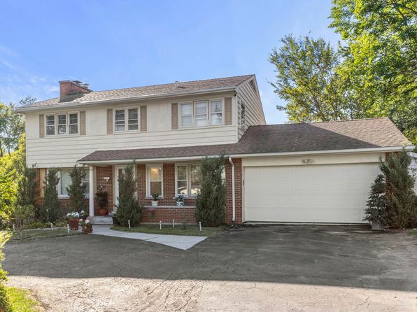 3S138 Park Blvd, Glen Ellyn, IL 60137