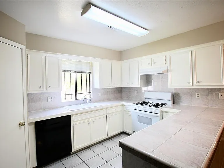 7862 Split Oak Dr — Photo 3