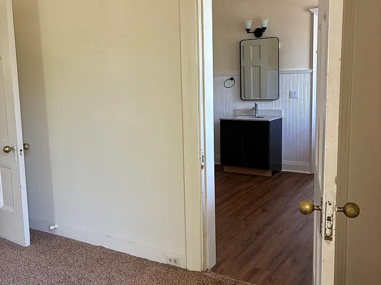1321 Wood Ave #2 — Photo 5