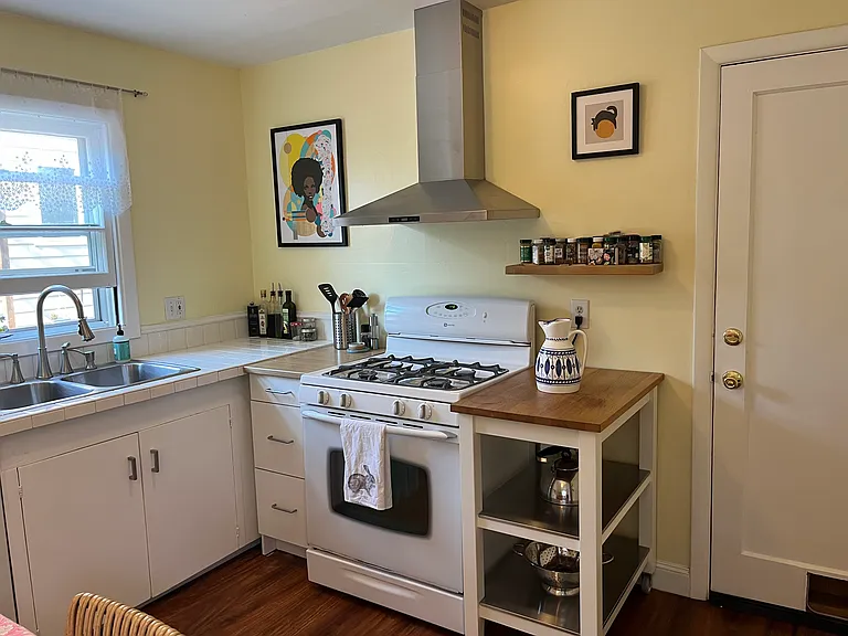 1215 NE 71st Ave — Photo 8