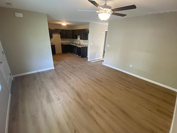 3rd image of 120 W Perry St #120