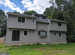 3056 Old County Rd, Newark, DE 19702