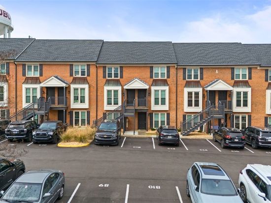 141 Cox St APT 4, Auburn, AL 36832