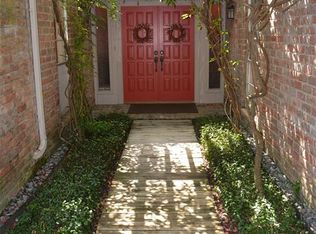 2010 Round Lake Dr, Houston, TX 77077