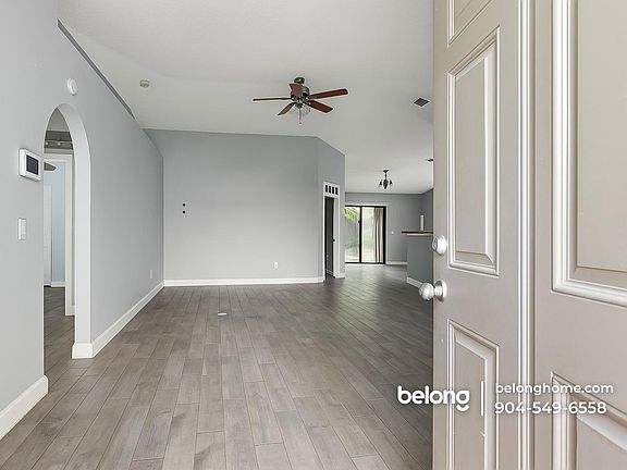3rd image of 5569 Lafayette Park Dr N