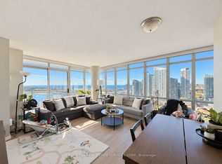 15 Fort York Blvd #2812, Toronto, ON M5V 3Y4