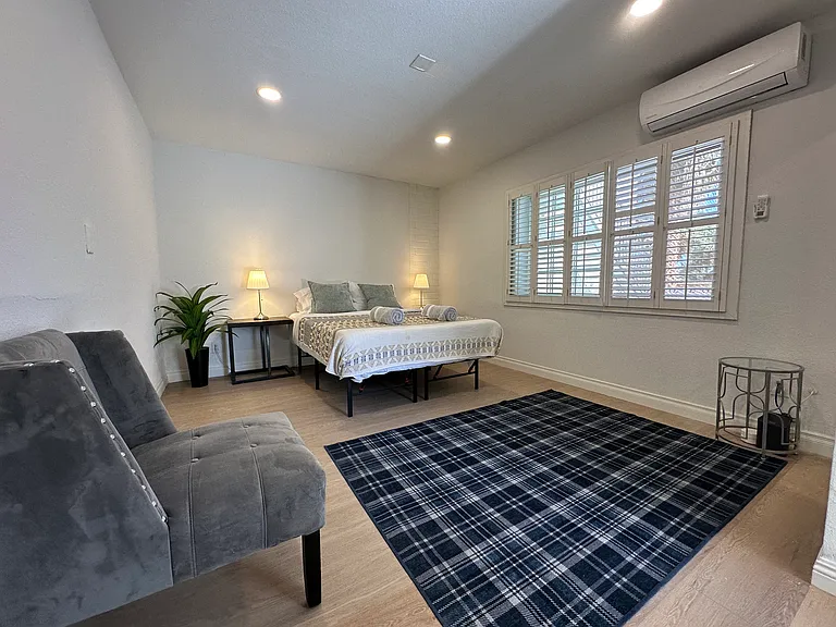 3030 Plaza St #B — Photo 16