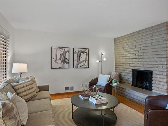 3rd image of 1249 Denlyn Street