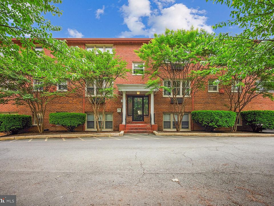 1st image of 2036 N Woodrow St APT 8